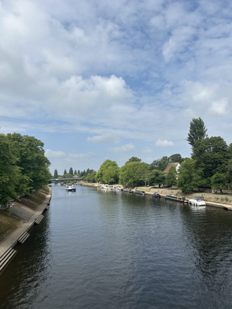 A photo of a river.